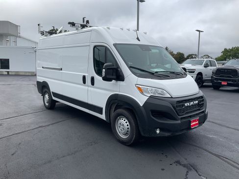 New 2025 RAM ProMaster 2500 w/ Convenience Group image 1