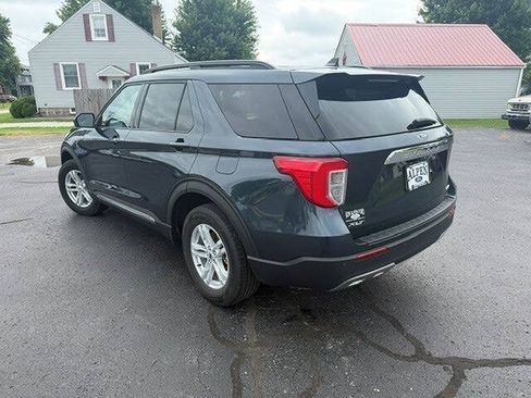 Used 2024 Ford Explorer XLT w/ Equipment Group 202A AWD/4WD image 2