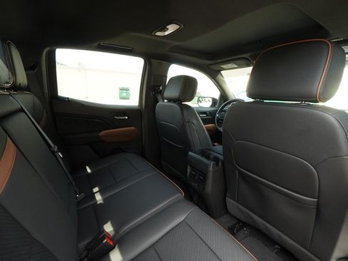 Used 2026 GMC Canyon AT4 w/ Technology Plus Package AWD/4WD image 26