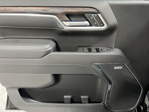 New 2026 GMC Sierra 1500 SLT image 21
