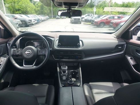 Used 2023 Nissan Rogue SV w/ SV Premium B Package AWD/4WD image 9