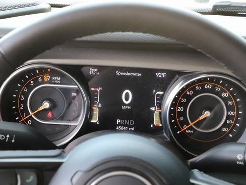 Used 2023 Jeep Gladiator Sport image 24