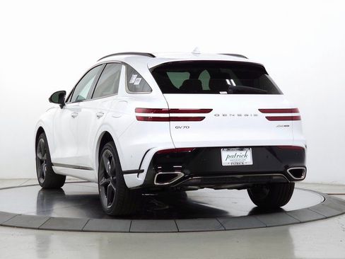 Used 2026 Genesis GV70 3.5T Sport Prestige image 6