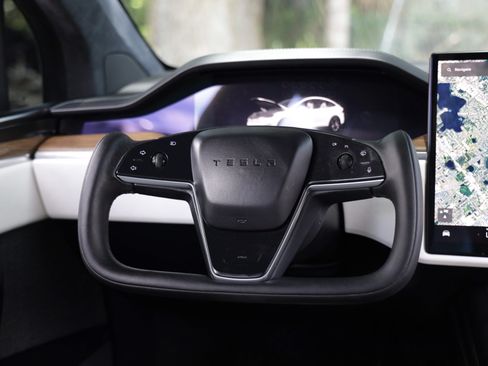 Used 2022 Tesla Model X AWD/4WD image 39