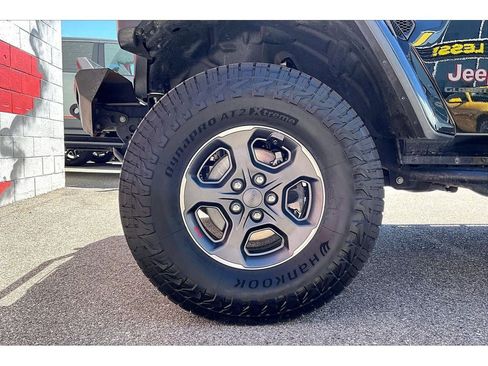 Used 2020 Jeep Gladiator Rubicon AWD/4WD image 9