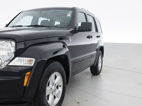 Used 2012 Jeep Liberty Sport AWD/4WD image 12