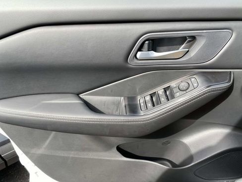 New 2026 Nissan Rogue SV AWD/4WD image 15