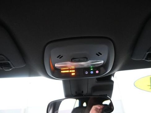 Used 2024 Chevrolet Trax RS w/ Driver Confidence Package FWD image 12
