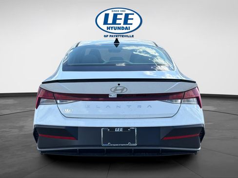 New 2026 Hyundai Elantra SEL Sport FWD image 5