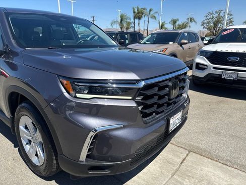 Used 2024 Honda Pilot LX image 11