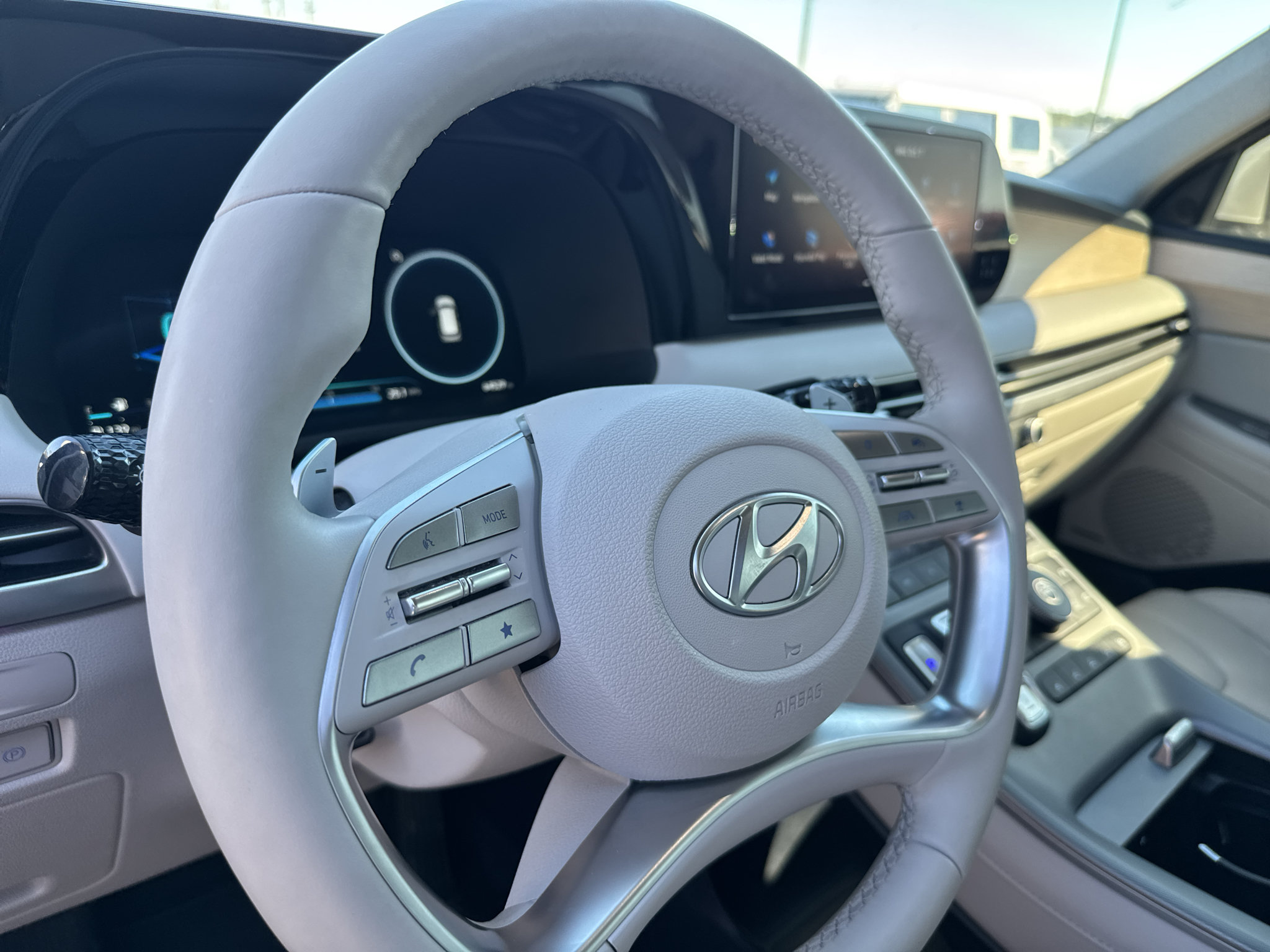 Used 2024 Hyundai Palisade Limited FWD image 20