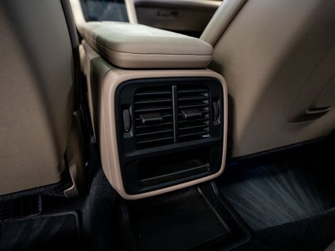 Used 2021 Porsche Taycan image 50