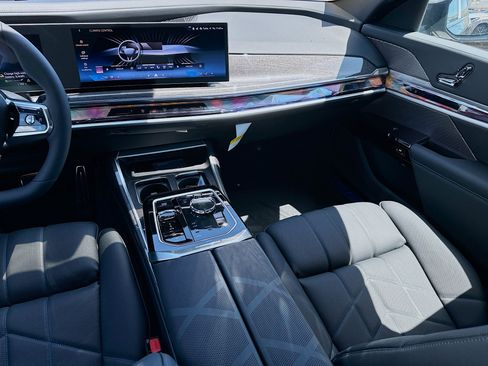 New 2026 BMW i7 eDrive50 w/ M Sport Package RWD image 18