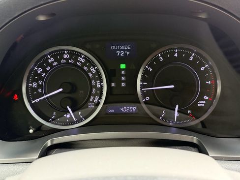 Used 2012 Lexus IS 350C w/ Luxury Pkg RWD image 33