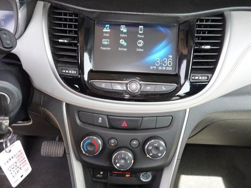 Used 2017 Chevrolet Trax LS FWD image 14
