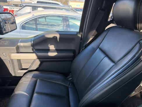 Used 2018 Ford F150 Lariat image 12