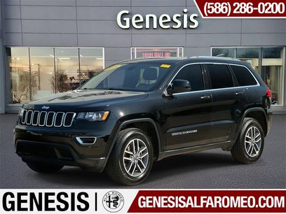 Used 2019 Jeep Grand Cherokee Laredo w/ 18" Wheel & 8.4" Radio Group