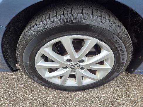 Used 2015 Volkswagen Jetta SE FWD image 36