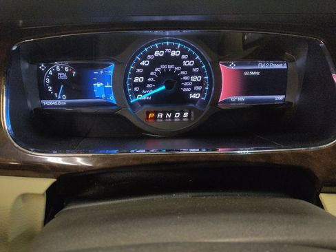 Used 2015 Ford Taurus Limited w/ Equipment Group 301A image 23