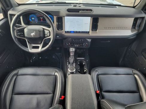 Certified 2025 Ford Bronco Outer Banks AWD/4WD image 10