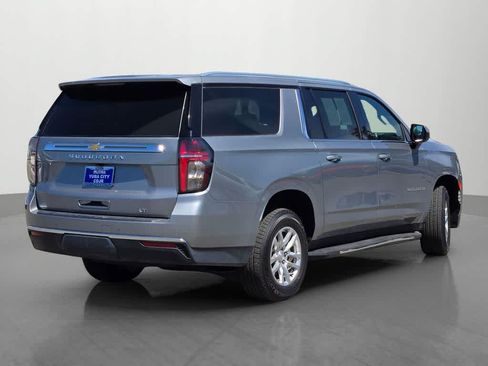 Used 2023 Chevrolet Suburban LT AWD/4WD image 6