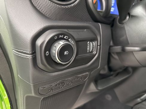 New 2025 Jeep Wrangler Unlimited Rubicon image 18