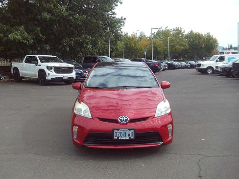 Used 2012 Toyota Prius Three w/ Solar Roof Pkg FWD image 8