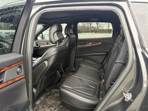 Used 2019 Lincoln Nautilus Reserve w/ Cargo Utility Package image 9