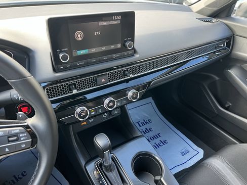 Used 2023 Honda Civic Sport image 15