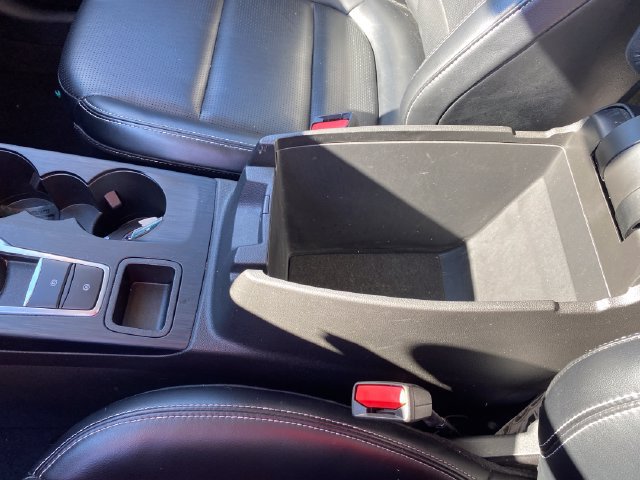 Used 2024 Ford Escape Platinum AWD/4WD image 15