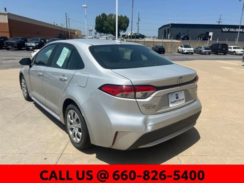 Used 2022 Toyota Corolla LE FWD image 8