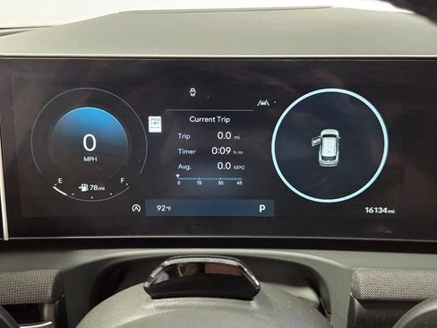 Certified 2025 Hyundai Tucson Limited FWD image 30