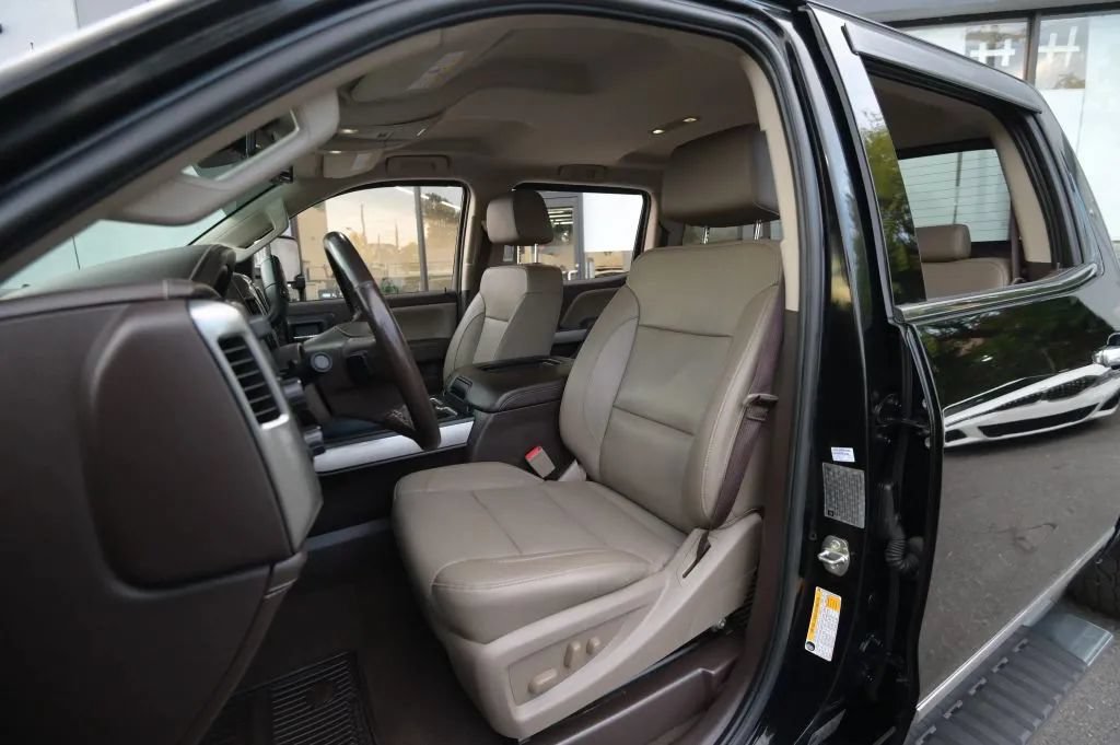 Used 2019 Chevrolet Silverado 3500 LTZ w/ Duramax Plus Package AWD/4WD image 43