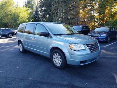 Used 2009 Chrysler Town & Country LX