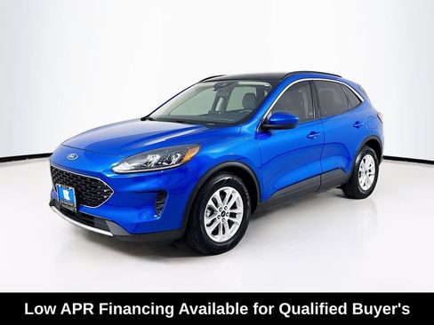 Used 2020 Ford Escape SE FWD image 3
