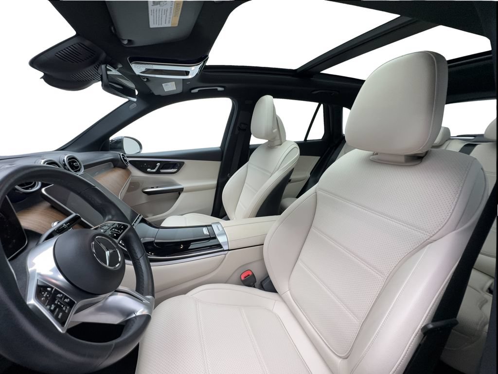 Used 2024 Mercedes-Benz GLC 300 4MATIC image 20