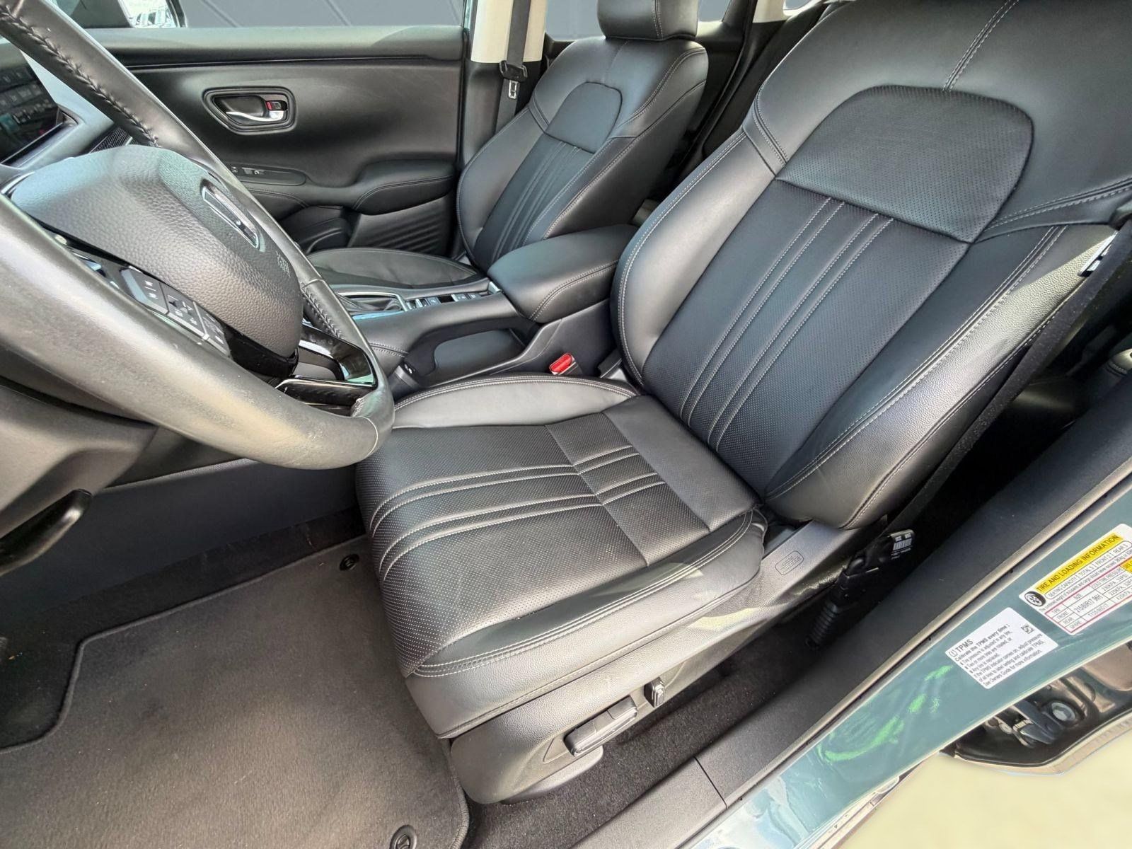 Used 2024 Honda HR-V EX-L image 5