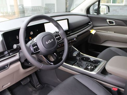 New 2026 Kia Carnival EX FWD image 29