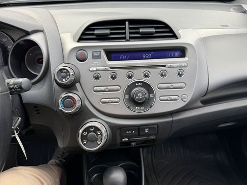 Used 2010 Honda Fit image 28