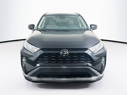 Used 2021 Toyota RAV4 XLE FWD image 2
