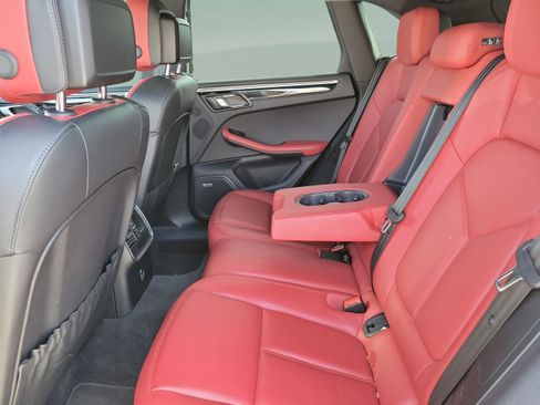 Used 2021 Porsche Macan S AWD/4WD image 6