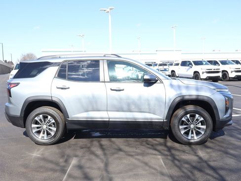 New 2026 Chevrolet Equinox LT w/ Convenience Package II image 9