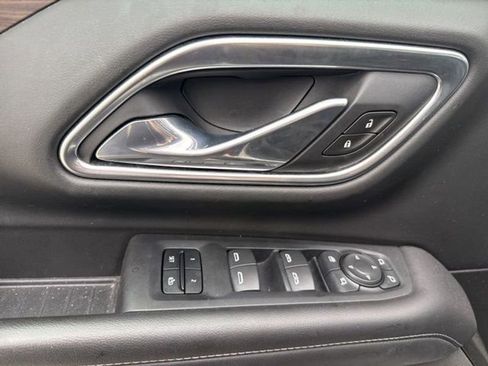 Used 2021 Chevrolet Tahoe LT w/ Luxury Package image 12