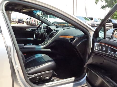 Used 2020 Lincoln MKZ Reserve FWD image 29