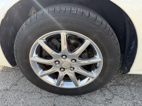 Used 2008 Buick Lucerne CXL w/ Driver Confidence Package image 5