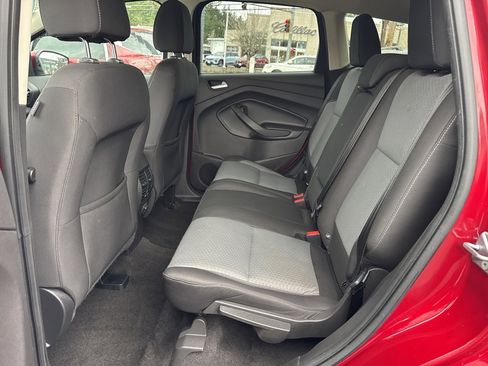 Used 2017 Ford Escape SE image 36