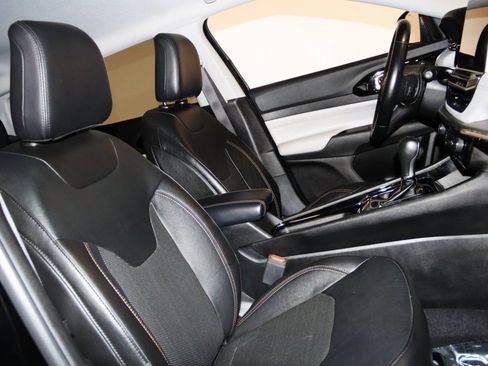 Used 2022 Jeep Compass Limited image 50