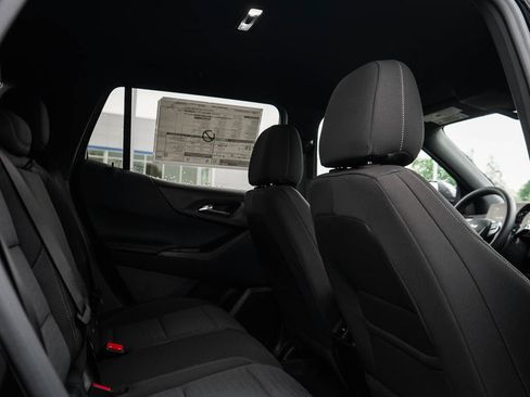 New 2026 Chevrolet Equinox LT w/ Safety and Technology Package AWD/4WD image 11