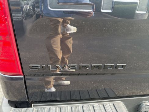 Used 2022 Chevrolet Silverado 1500 LT w/ LPO, Dark Essentials Package AWD/4WD image 22