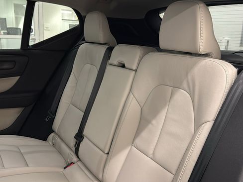 New 2026 Volvo XC40 B5 Ultra w/ Protection Package Premier image 26